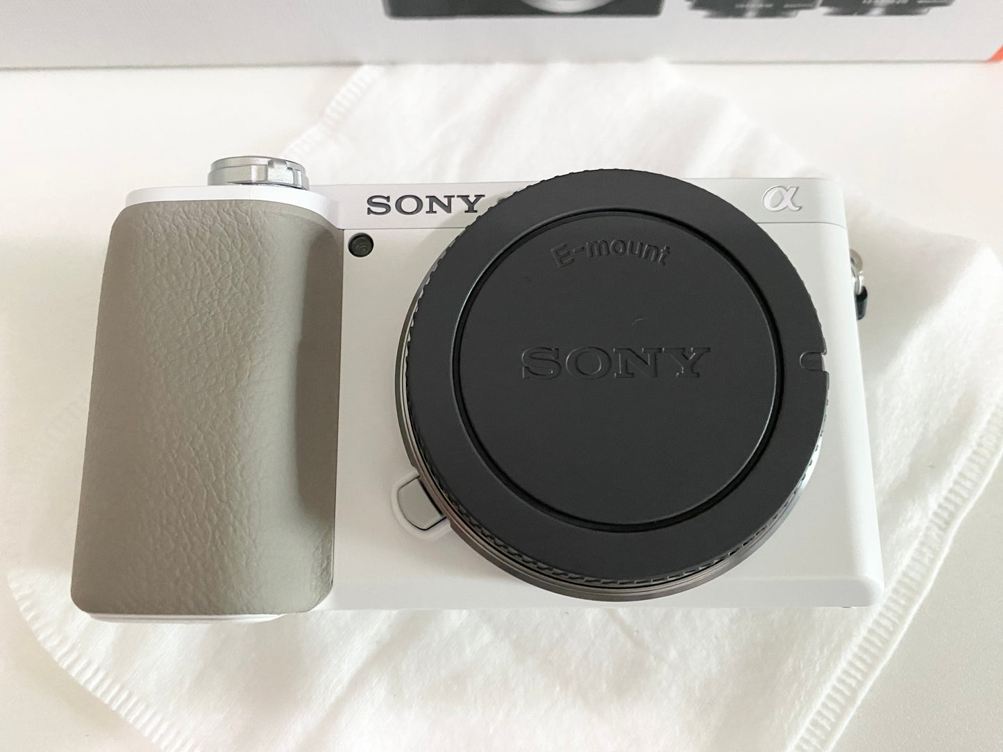 Sony a6100 Mirrorless Camera Body (White)(Pre-Owned/二手)(Like New/幾乎全新)