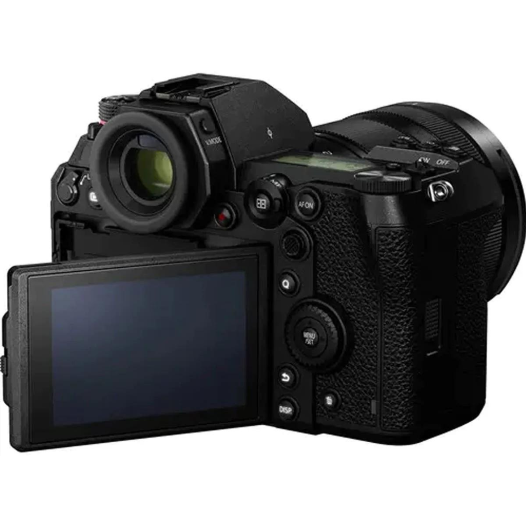 Panasonic LUMIX DC-S1 Mirrorless Camera (Body Only)