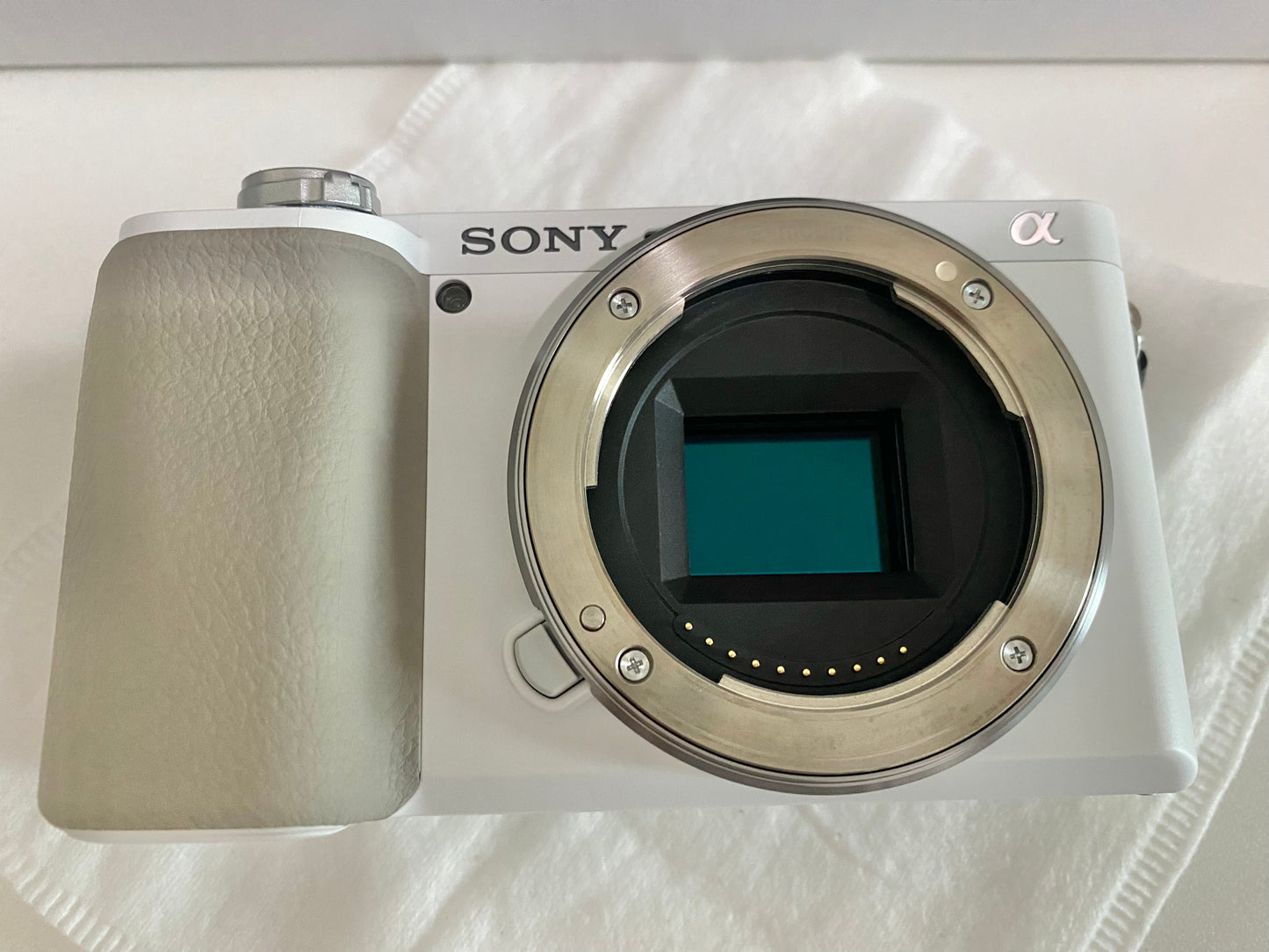 Sony a6100 Mirrorless Camera Body (White)(Pre-Owned/二手)(Like New/幾乎全新)